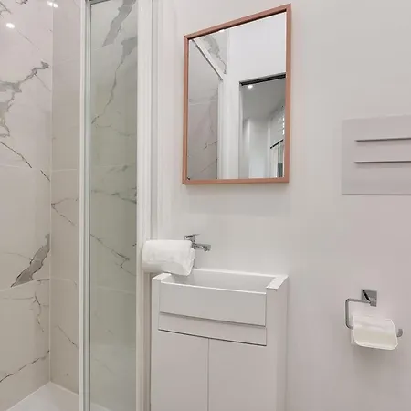 Appartamento Urban Flat 165 - Lovely Near Champs Elysees